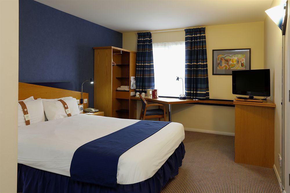 Holiday Inn Express Peterborough, An Ihg Hotel Экстерьер фото