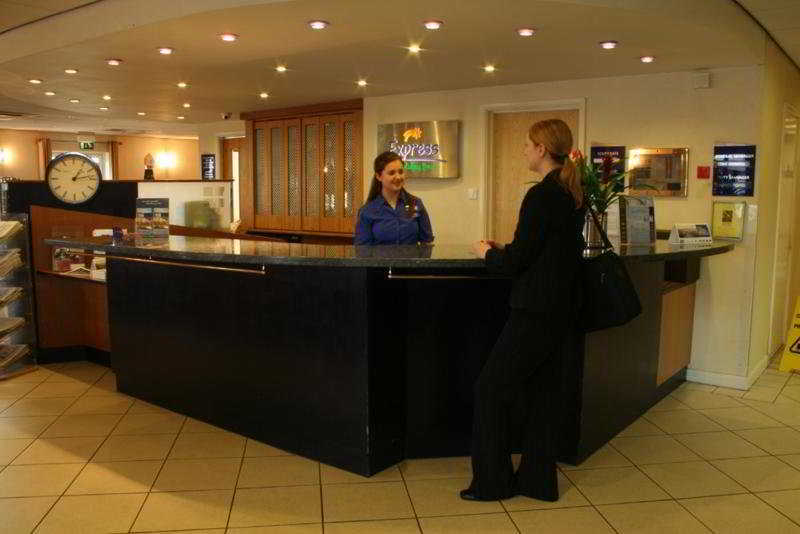 Holiday Inn Express Peterborough, An Ihg Hotel Интерьер фото
